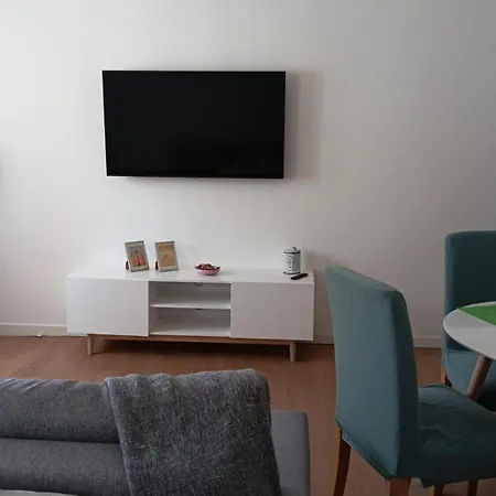 The 6 Apartments S-2